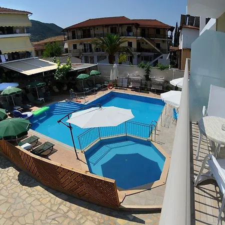 Aggelos & Deluxe Апарт-отель