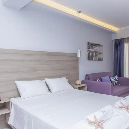 Aggelos & Deluxe Апарт-отель