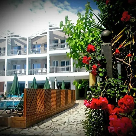 Aggelos Apartments&deluxe Apartahotel