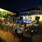 Aggelos & Deluxe Nydri (Lefkada)