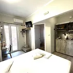 شقة فندقية Aggelos & Deluxe 4*