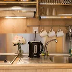 Aggelos & Deluxe Lejlighedshotel 4*