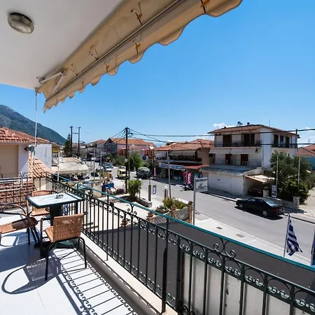 Aggelos & Deluxe Nydri (Lefkada)