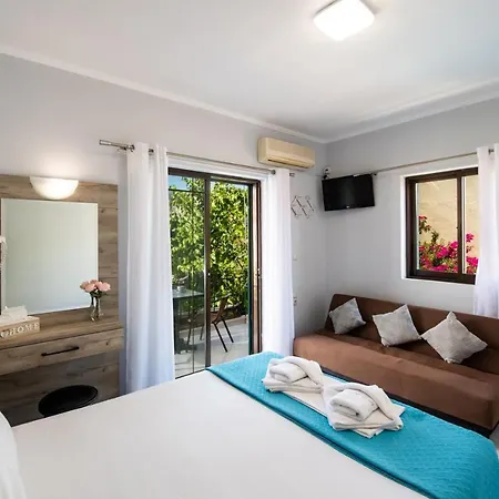 Aggelos & Deluxe 2* Nydri (Lefkada)