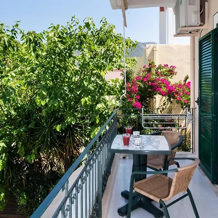 Appart hôtel Aggelos & Deluxe 2*
