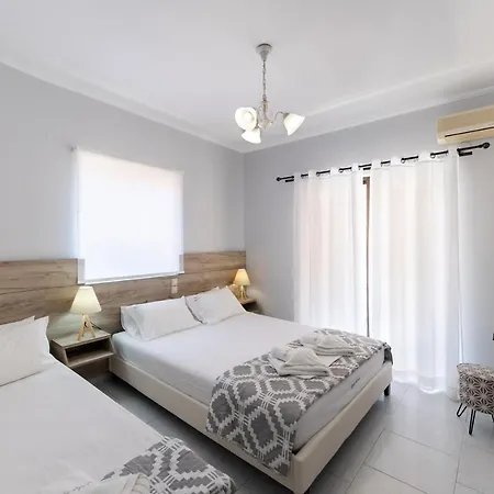 Aggelos & Deluxe 2* Nydri (Lefkada)
