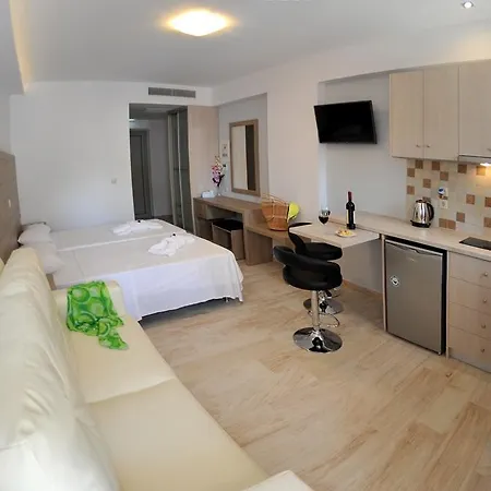 公寓式酒店 Aggelos & Deluxe