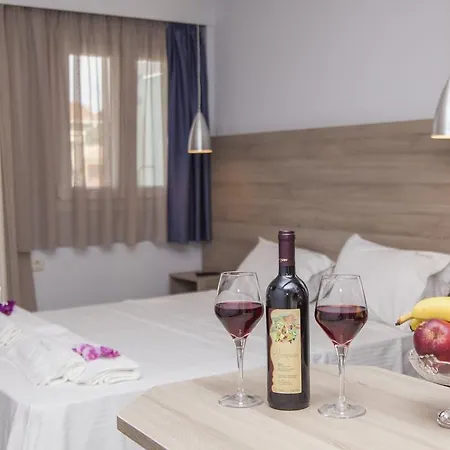 Aparthotel Aggelos & Deluxe