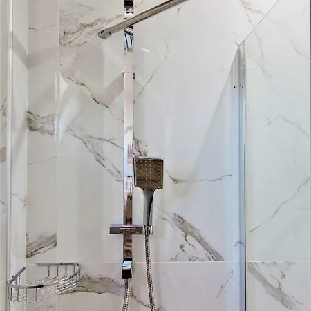 Aggelos & Deluxe 奈德里