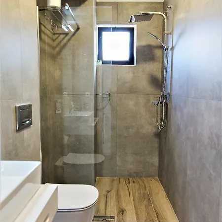 Aggelos & Deluxe 4* 奈德里