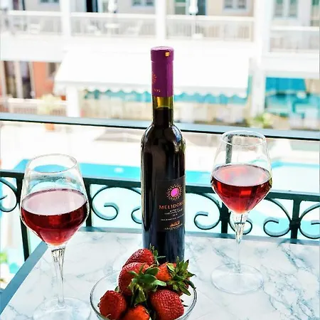 公寓式酒店 Aggelos & Deluxe 4*