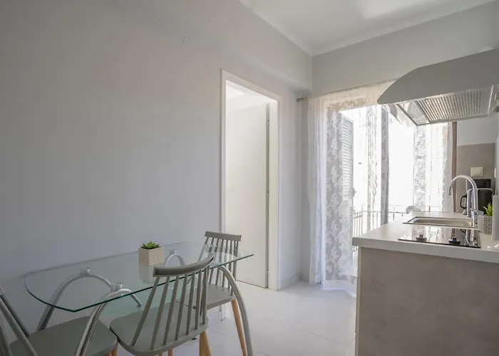 Aggelos & Deluxe 4* Nydri (Lefkada)