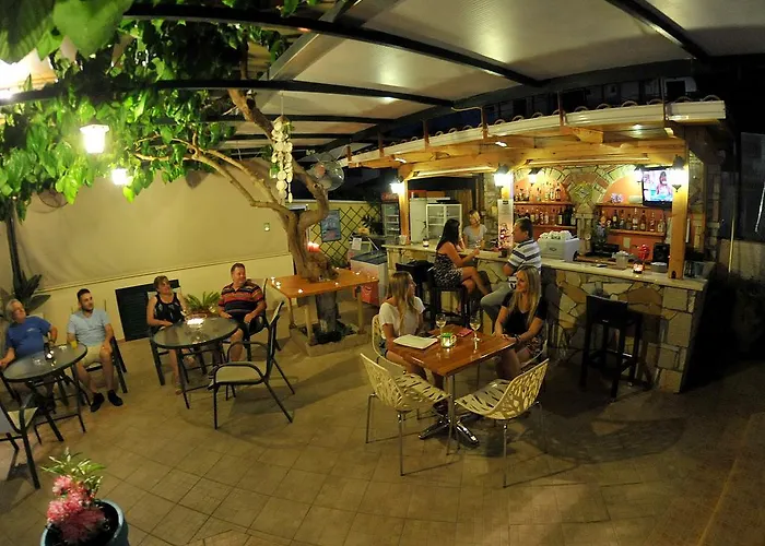 Aggelos & Deluxe Apart Otel Nydri (Lefkada)