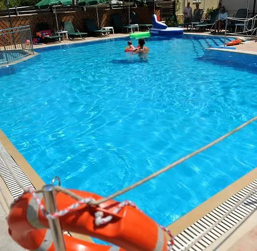 Aggelos & Deluxe Apart Otel 4*