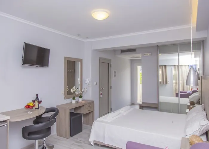 Aparthotel Aggelos & Deluxe