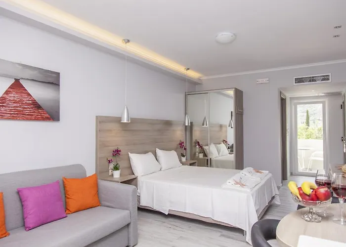 Apart Otel Aggelos & Deluxe