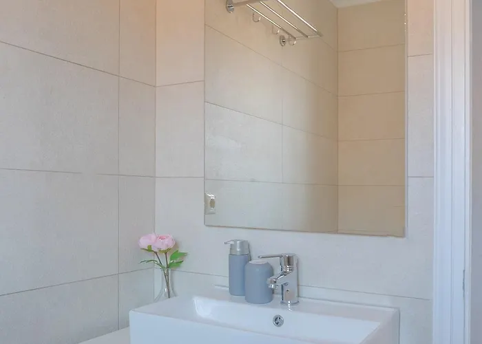 Aggelos & Deluxe 4* Nydri (Lefkada)