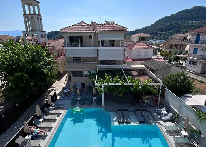 Aggelos & Deluxe Nydri (Lefkada)