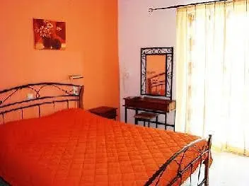 Aggelos & Deluxe Apart Otel