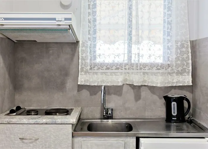 Apart Otel Aggelos & Deluxe Nydri (Lefkada)